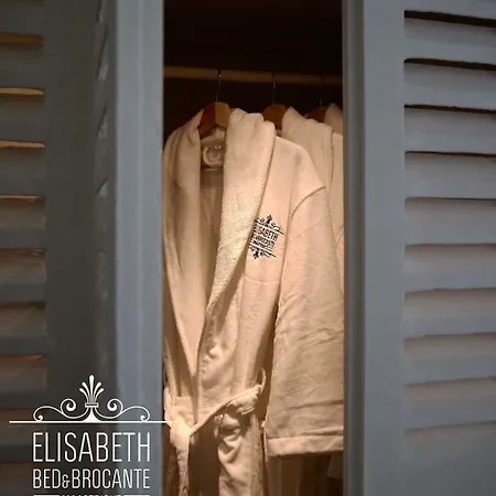 Elisabeth *